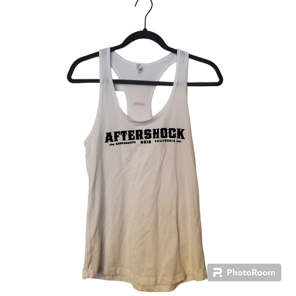 81. Aftershock Women's White Tanktop, Large - Picture 1 of 4